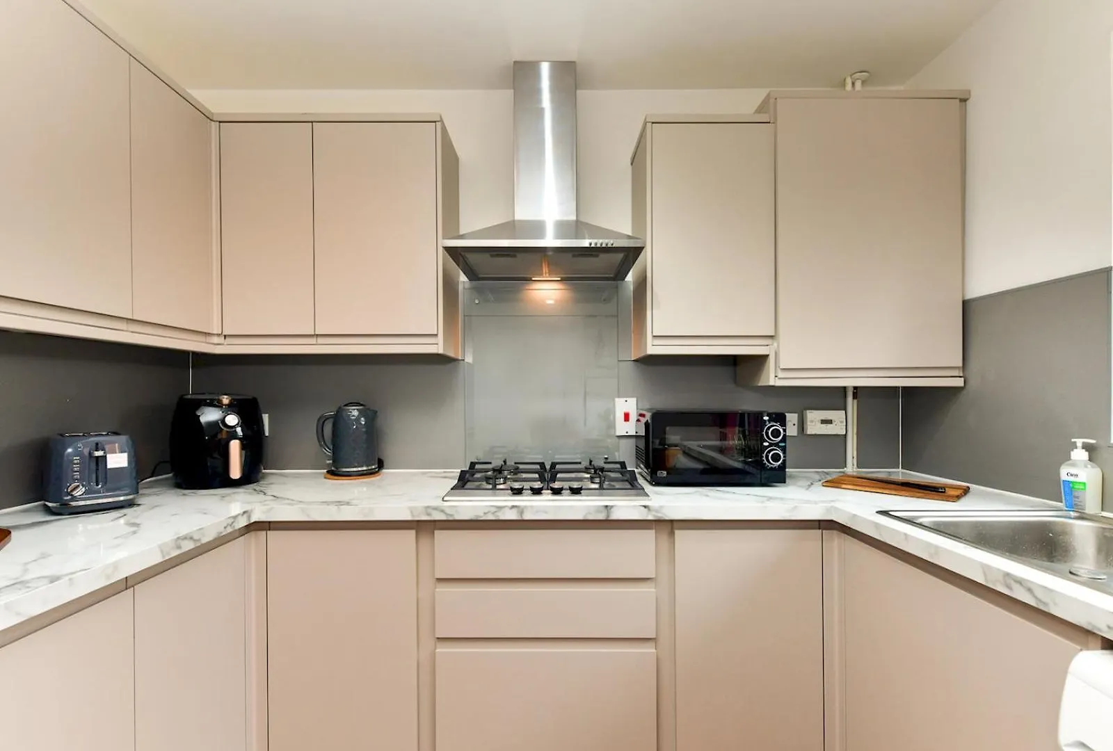 קארדיף Pass The Keys Homely 2 Bed House With Parking 0*,  בריטניה
